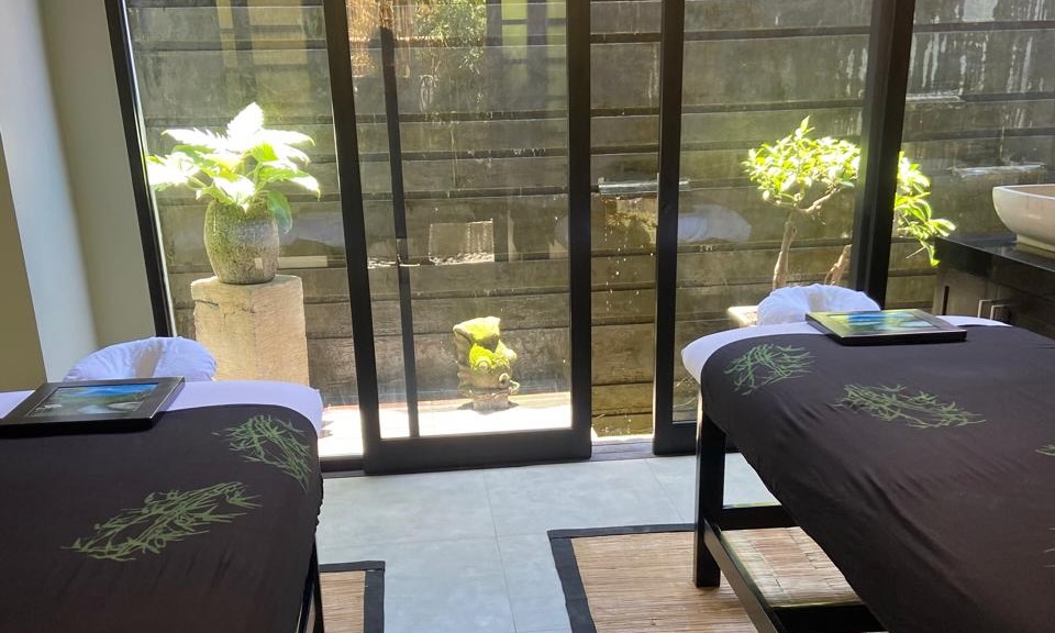 Jari Menari Award Winning Massage